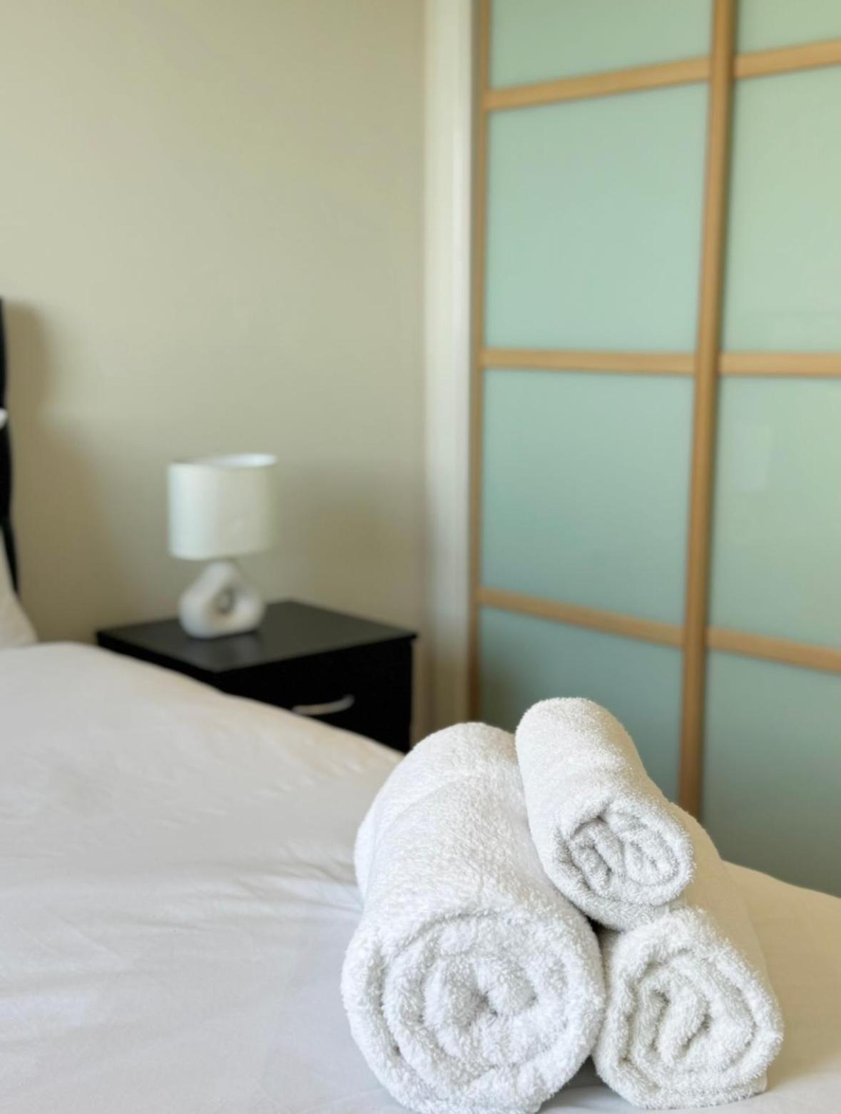 Modern Two Bedroom Apartments Edinburgh Ngoại thất bức ảnh