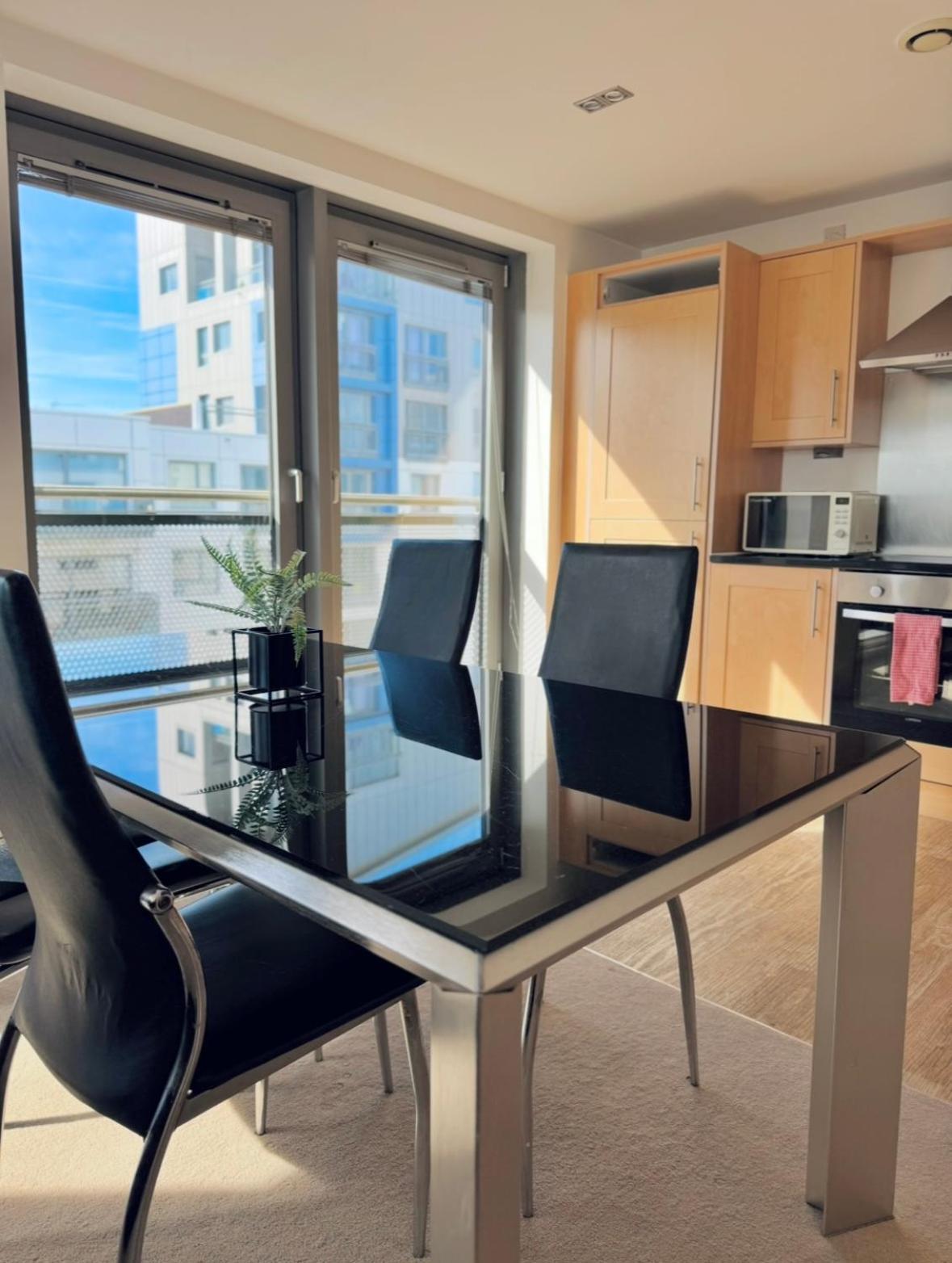 Modern Two Bedroom Apartments Edinburgh Ngoại thất bức ảnh