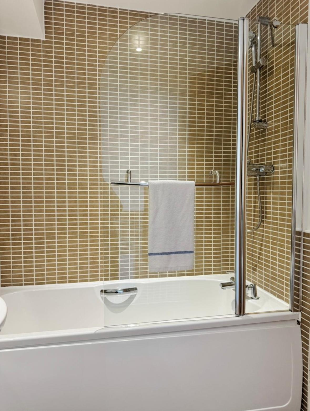 Modern Two Bedroom Apartments Edinburgh Ngoại thất bức ảnh