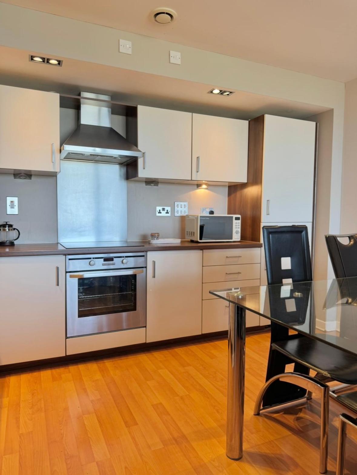 Modern Two Bedroom Apartments Edinburgh Ngoại thất bức ảnh