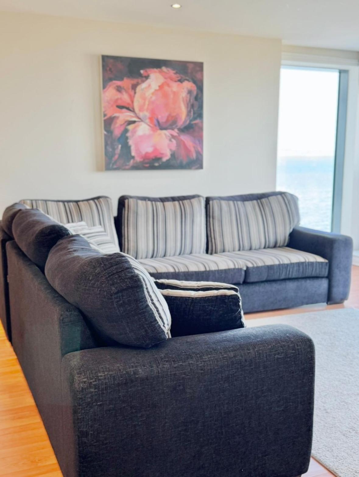 Modern Two Bedroom Apartments Edinburgh Ngoại thất bức ảnh