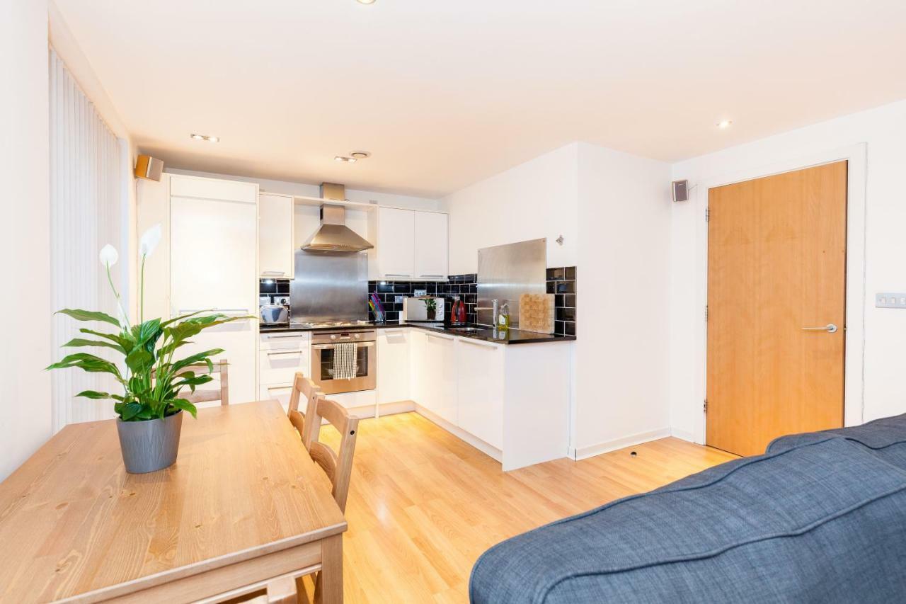 Modern Two Bedroom Apartments Edinburgh Ngoại thất bức ảnh